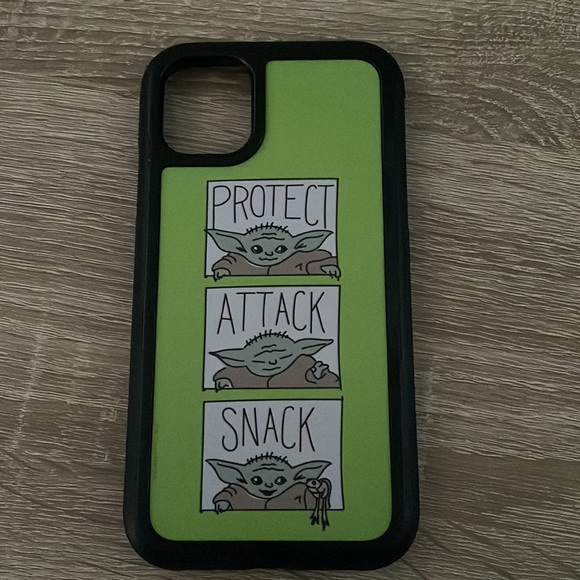 Disney IPhone 11 Case - Picture 2 of 3